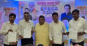 विलेपार्ले येथील कामगार मेळाव्याला कामगारांचा उत्स्फूर्त प्रतिसाद,कामगार नेते अभिजीत राणे यांची प्रमुख उपस्थिती