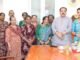 मुंबई महापालिकेतील अपात्र महिलांना मिळणार शिलाई मशीन, घरघंटी नगरसेवक रोहिदास लोखंडे यांच्या प्रयत्नांना यश